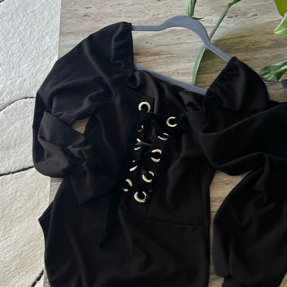 Black Lace-Up Bodysuit Ivin Ivin - Picture 8 of 9